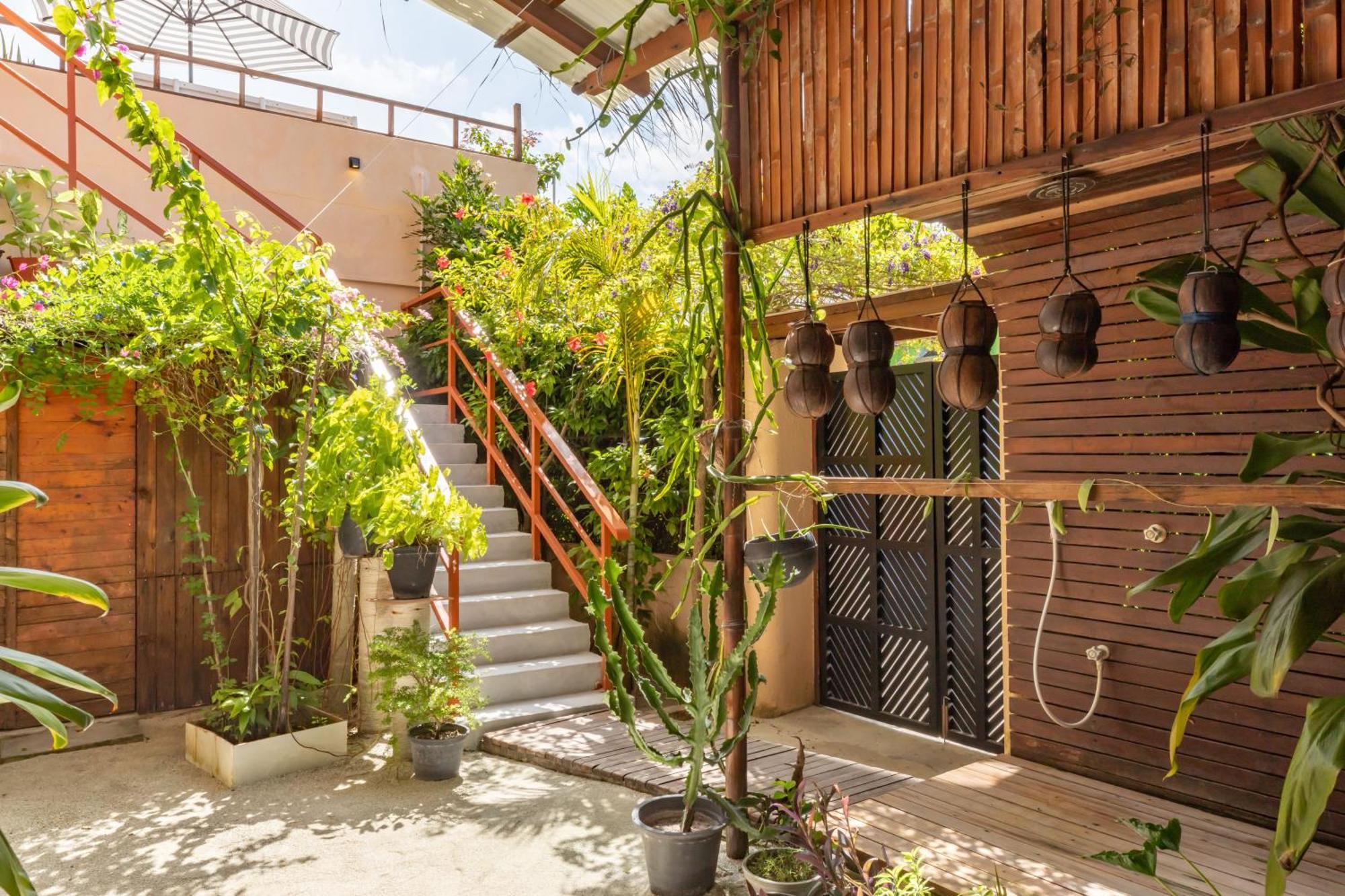 Nemo Inn Omadhoo Ngoại thất bức ảnh