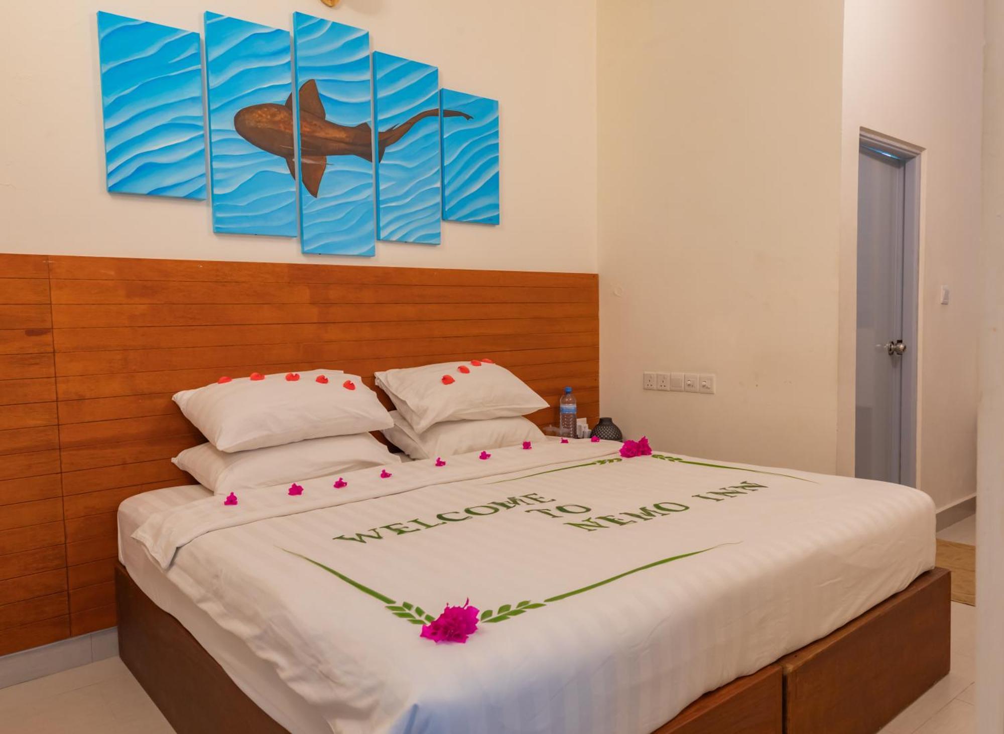 Nemo Inn Omadhoo Ngoại thất bức ảnh